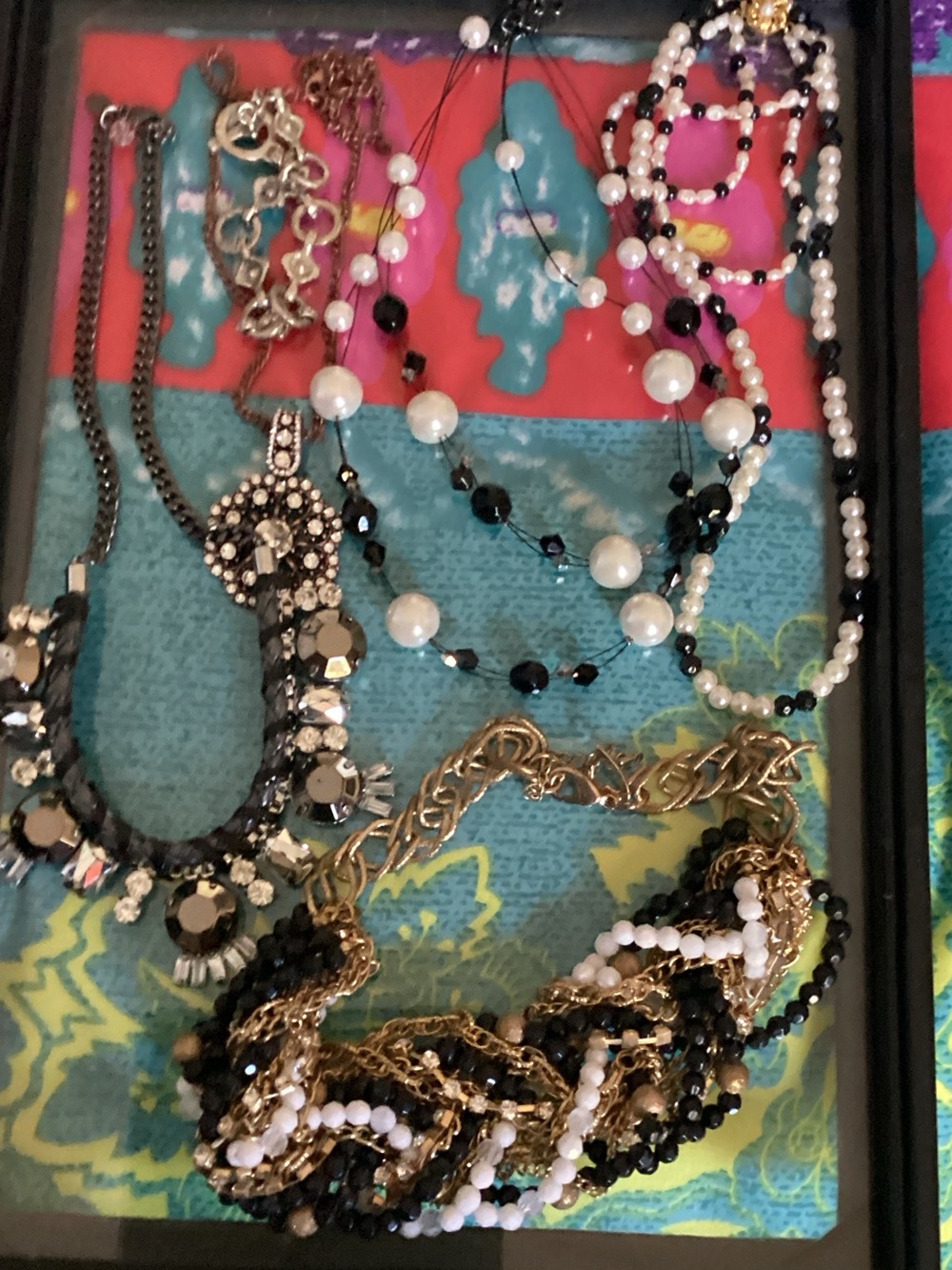 35 wearable necklaces & bracelets